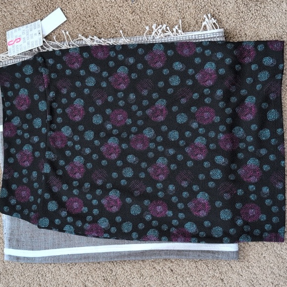 LuLaRoe Dresses & Skirts - XS LuLaRoe Cassie Pencil Skirt NWT